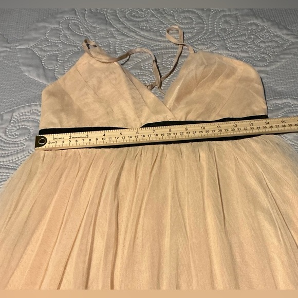 Forever 21 Gold Pleated A-line Maxi Dress - Picture 3 of 10